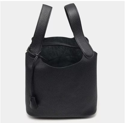 Amelia | Elegant Bucket Bag